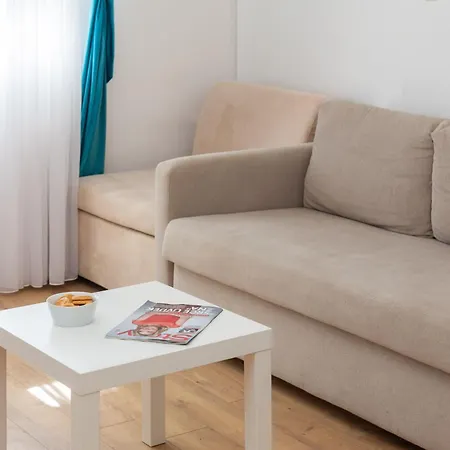 Magnolia Center Makarska