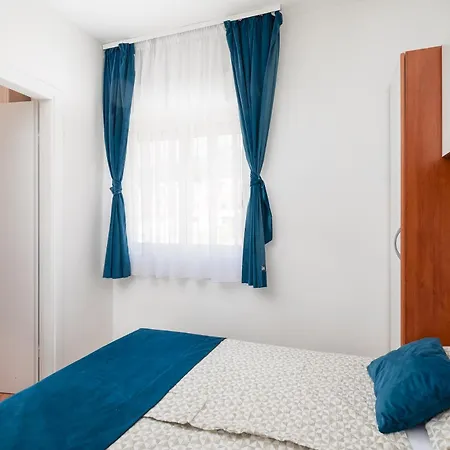 Magnolia Center Makarska