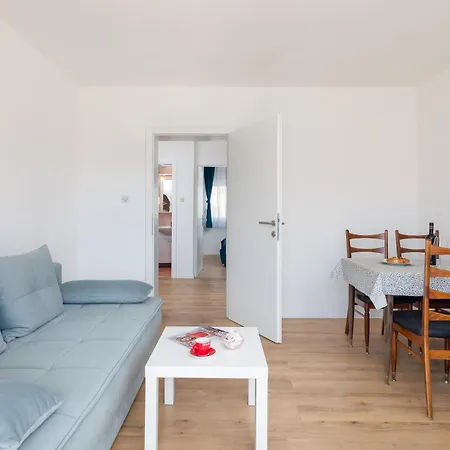 Magnolia Center * Makarska