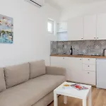 Magnolia Center Apartment Makarska