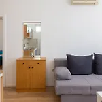 Magnolia Center Apartment Makarska