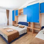 Magnolia Center Apartment *