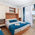 Magnolia Center Apartment