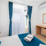 Magnolia Center Apartment