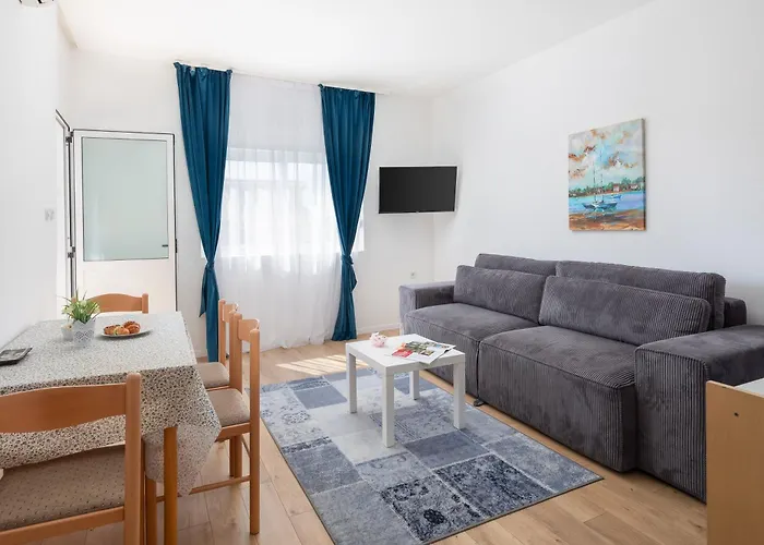 Magnolia Center Makarska