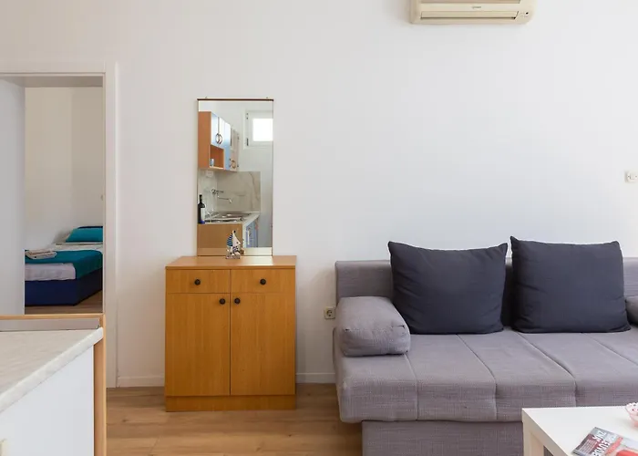 Magnolia Center Апартаменти Макарська