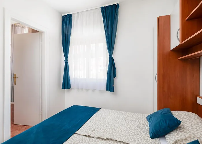 Magnolia Center Makarska