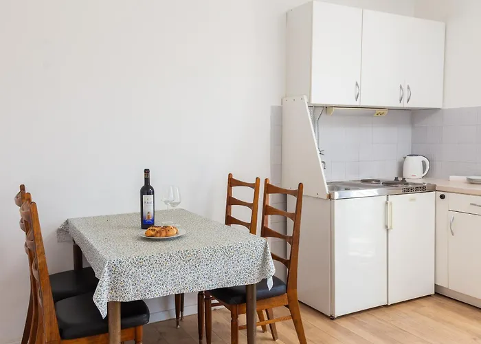 Magnolia Center Makarska