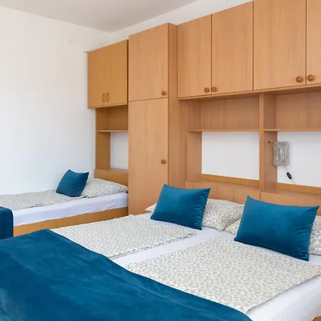 Magnolia Center * Makarská