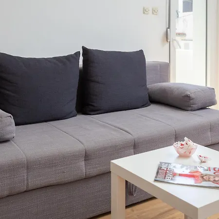 Magnolia Center * Makarská